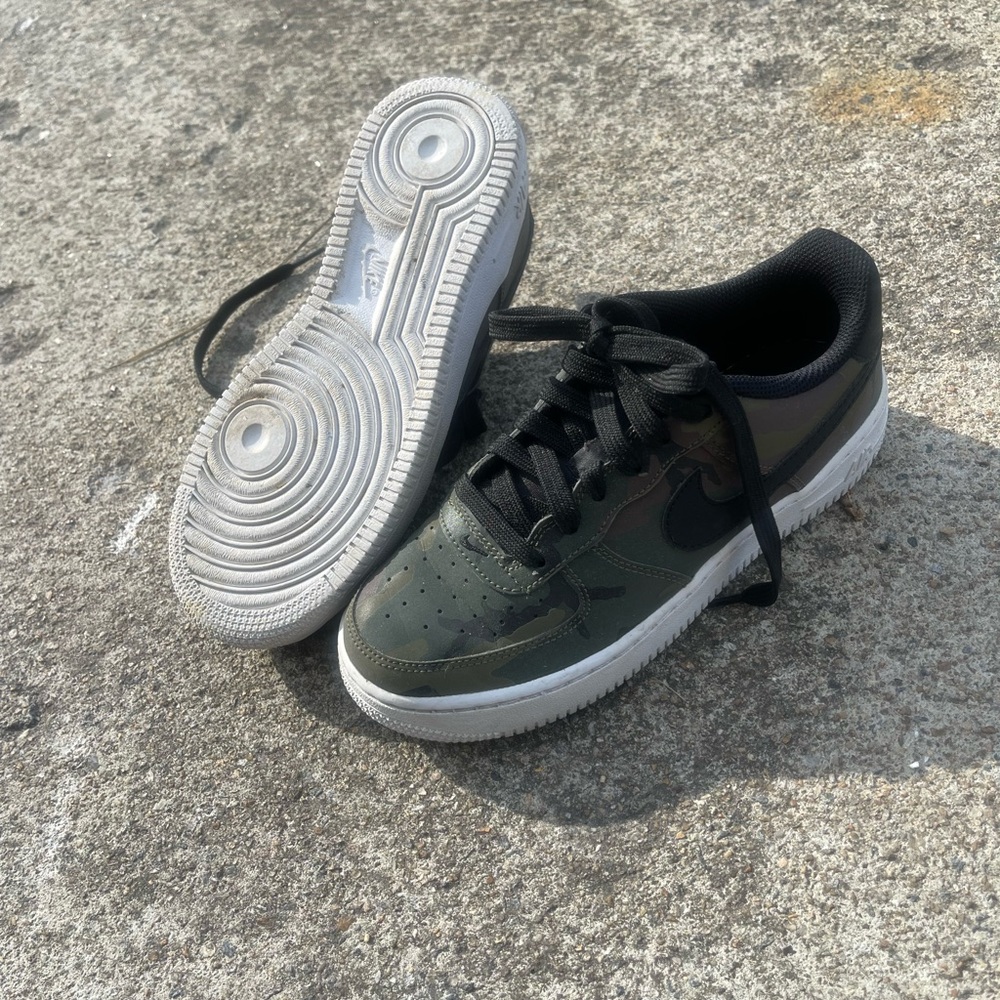 Worn few times